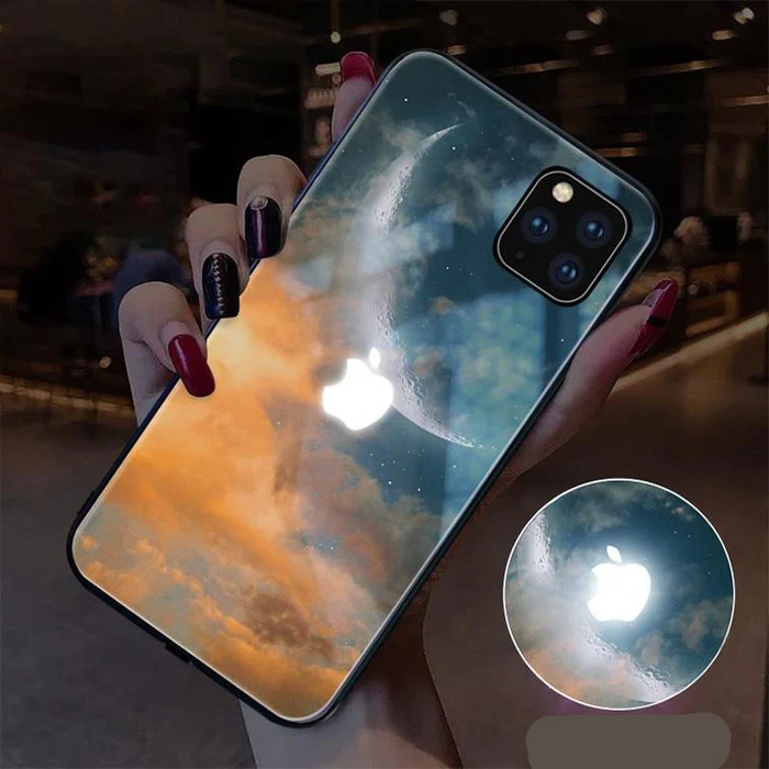 Kryt na iPhone s LED osvětlením — svítící ochranný obal