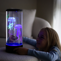 Aquário lâmpada de lava com medusas LED — Medusas flutuantes realistas