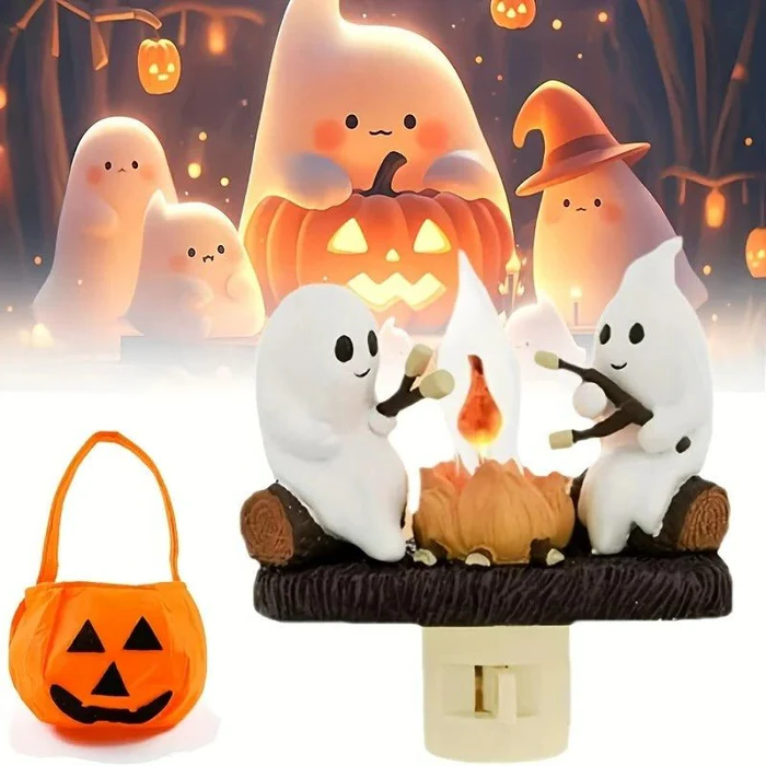 Luz noturna de fantasma de Halloween — Decoração com chama de fogueira tremeluzente