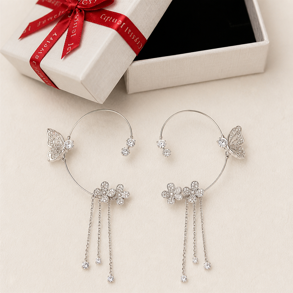 ZephyraLuxe – Manchette d'oreille papillon en zircon avec pampilles à chaîne - Souliia