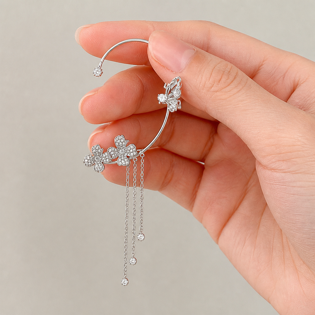 ZephyraLuxe – Manchette d'oreille papillon en zircon avec pampilles à chaîne - Souliia