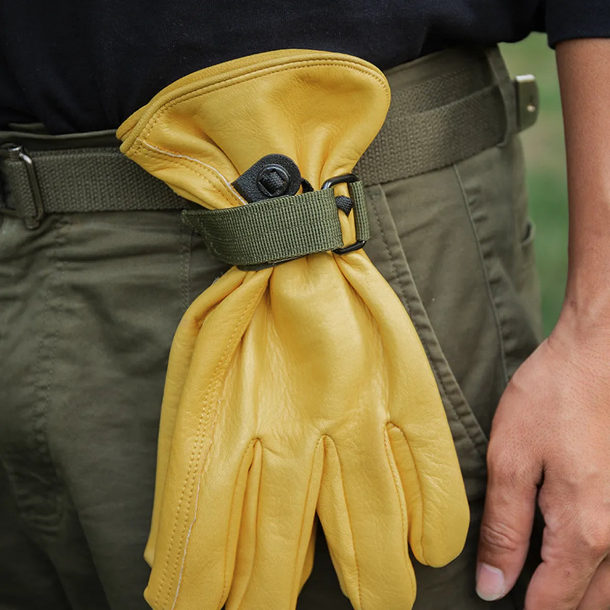 Set of 6 Tactical Glove Clips for Easy Attachment - Souliia
